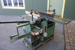 <strong>Gebraucht</strong> RGA Kombimaschine 350 mm Hobelbreite, 3 Motoren, 3 Stück Hobelmesser